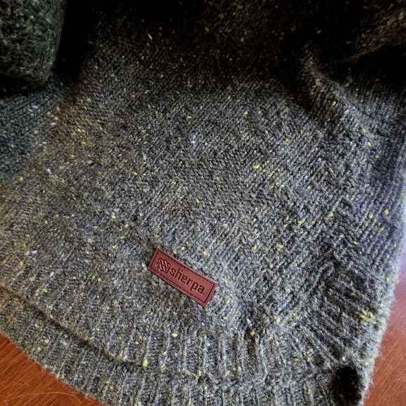 Women's Sherpa 'Yuden' Pullover Sweater - Picture 8 of 16